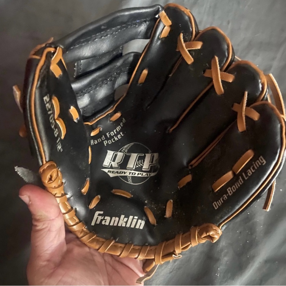 Franklin Black and Tan Kids Baseball Glove